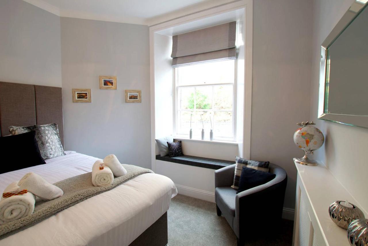 Joivy Unique Old Town Stay Under Edinburgh Castle Esterno foto